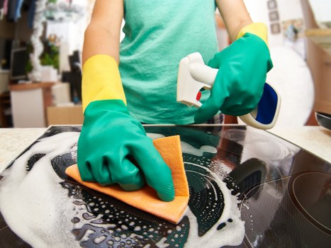 Discussion of carpet cleaning concerns and resolution steps